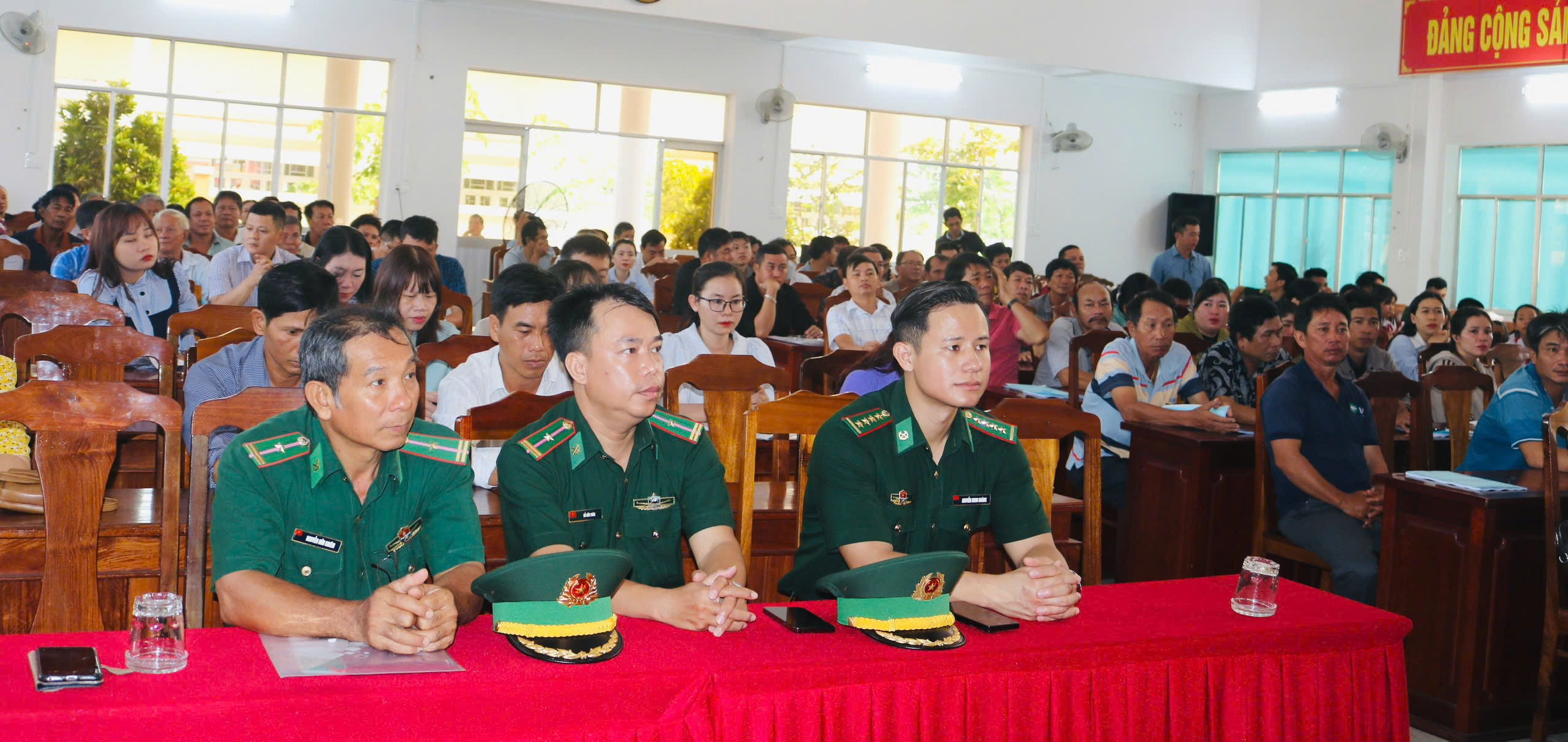 Gần 200 đại biểu tham dự Hội nghị tập huấn